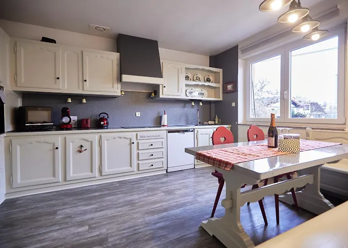 Prázdninový dům Maison 140m2 Au Calme - Beau Jardin - A 15mn A Pied Du Centre-ville De *