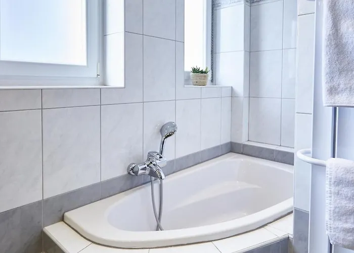 Maison 140m2 Au Calme - Beau Jardin - A 15mn A Pied Du Centre-ville De Colmar